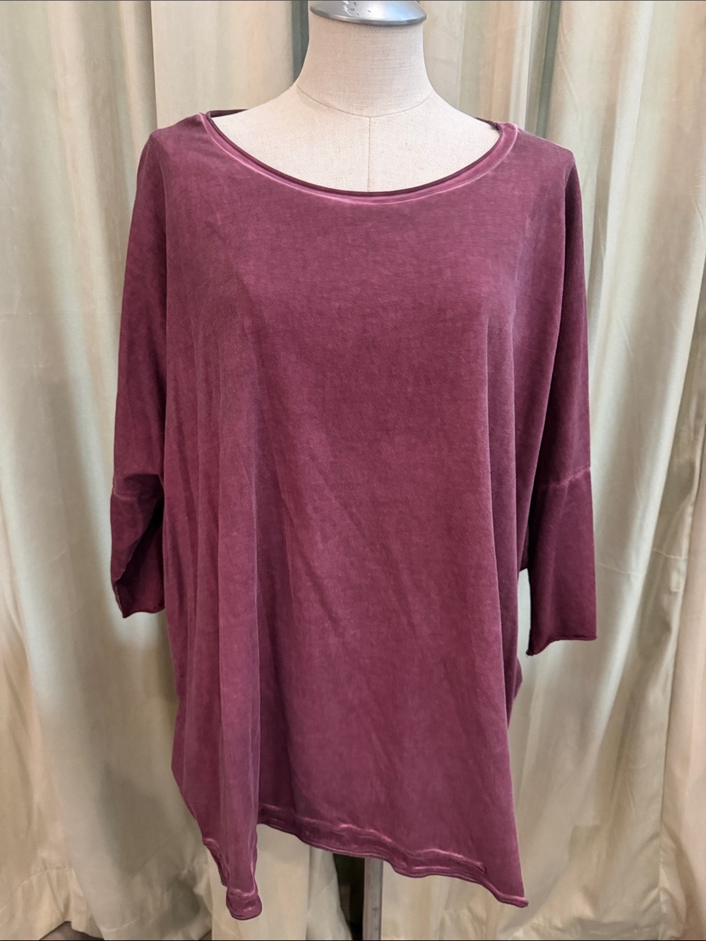 LUUKAA One Size Women's Top oversized artsy hand dyed red wine tee t-shirt